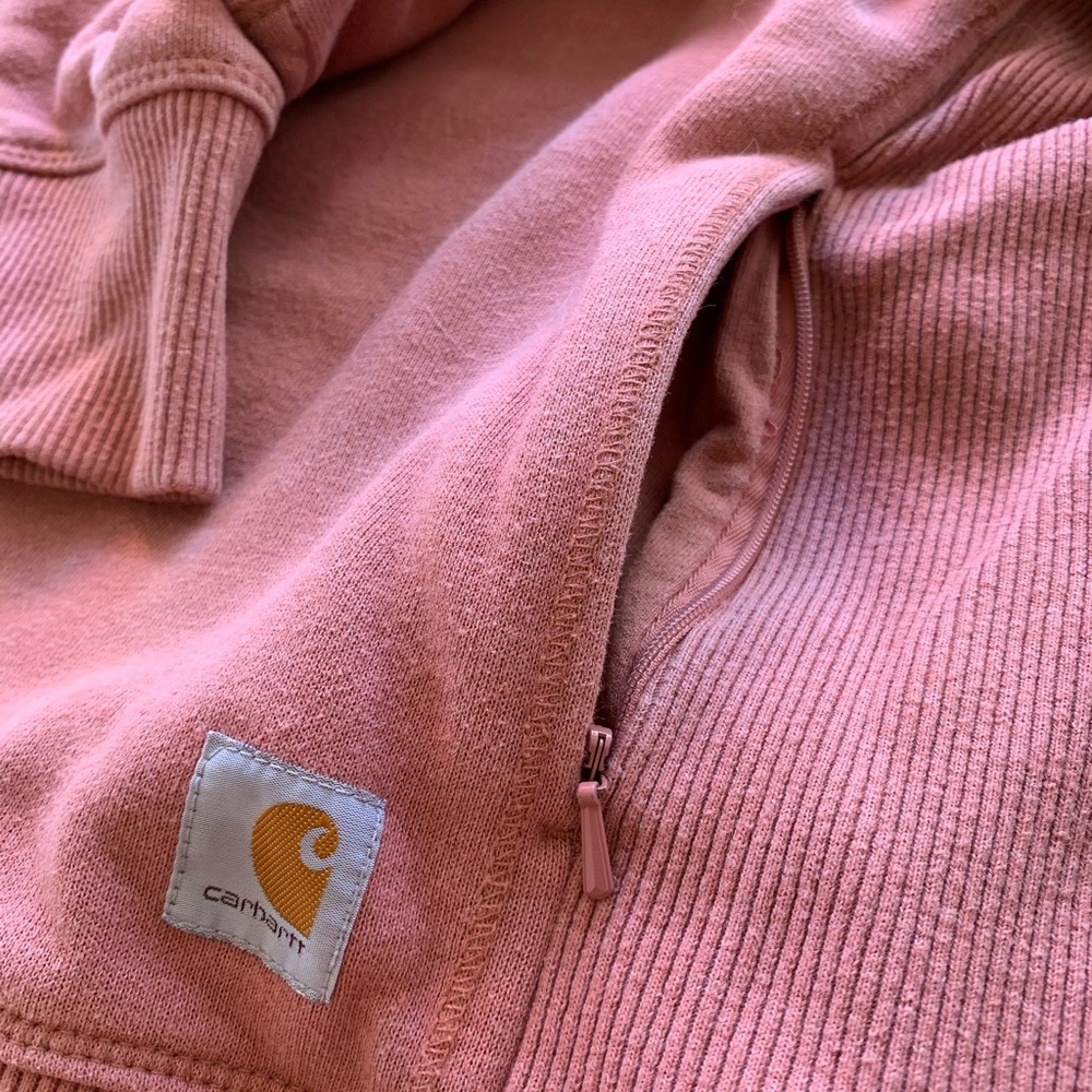 Carhartt Hoodie with zippered pocket